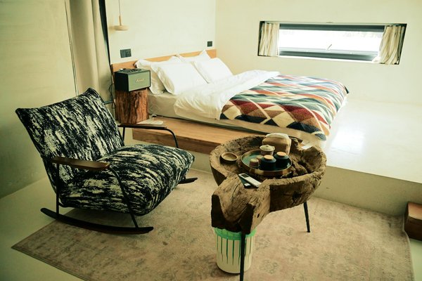 Découvrez les lampes de chevet qui subliment votre chambre